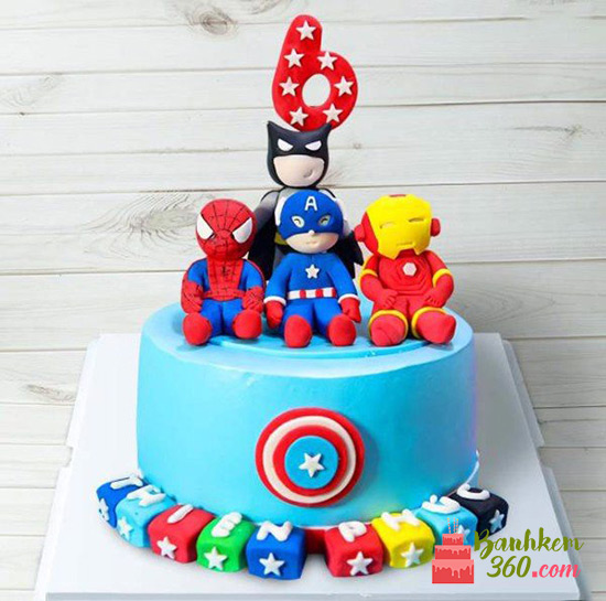Bánh sinh nhật siêu nhân - Tập làm siêu nhân