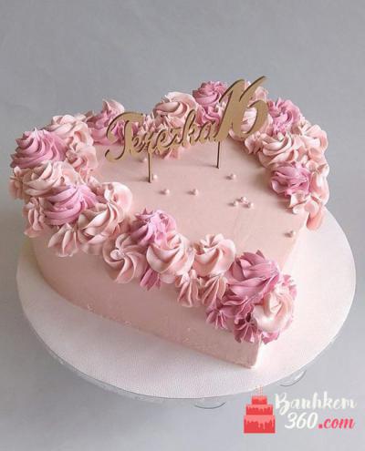 Bánh kem màu hồng - Món quà nhẹ nhàng dành tặng cô gái dịu dàng