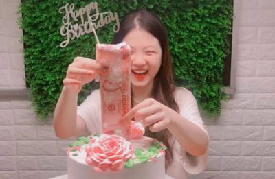 Bánh kem rút tiền - Nhân đôi niềm vui trong ngày sinh nhật