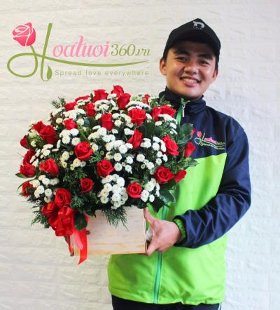 Cách cắm hoa để bàn đơn đẹp