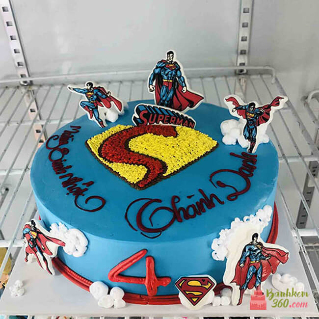 Bánh sinh nhật cho bé trai trang trí siêu anh hùng