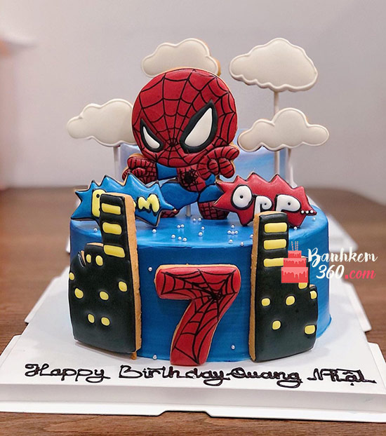 Bánh sinh nhật cho bé trai 2 tuổi siêu nhân gao