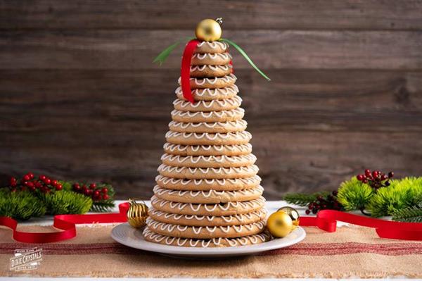 Tháp bánh Kransekage vô cùng nổi bật mùa giáng sinh