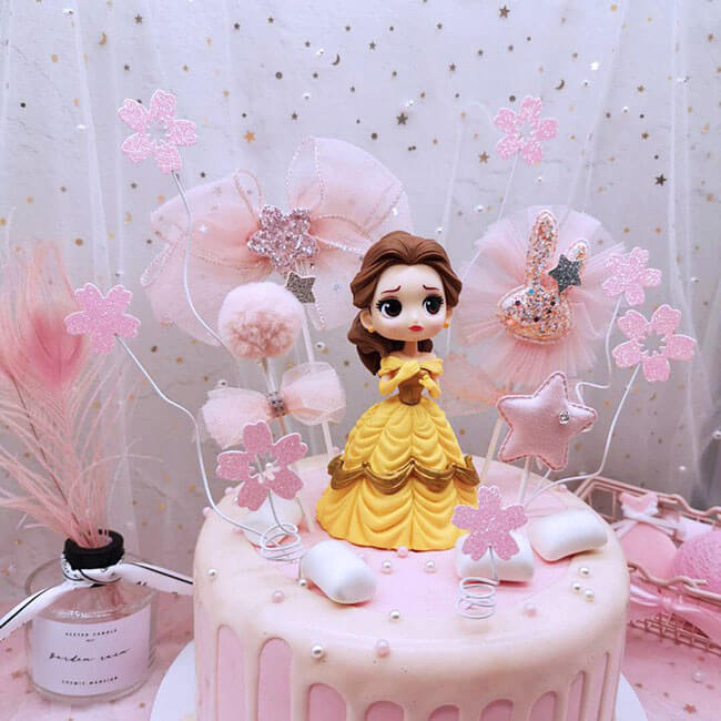 Bánh sinh nhật bé gái mẫu búp bê vàng  minbakery