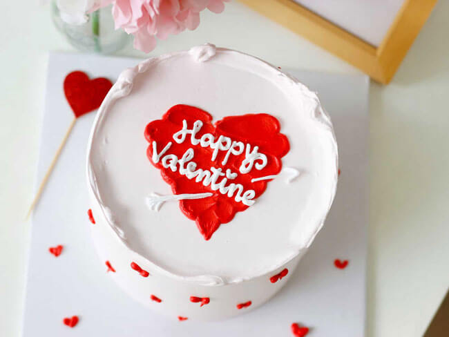 Bánh sinh nhật kỷ niệm 1 năm yêu nhau theo tone màu lãng mạn
