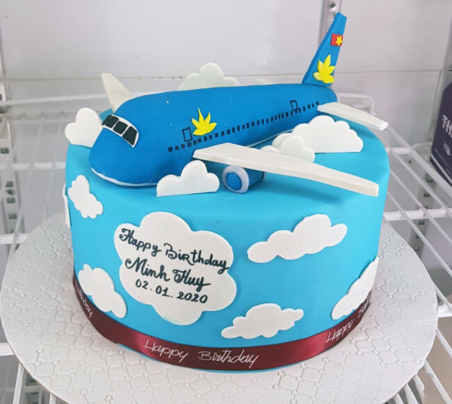 Bánh sinh nhật tạo hình máy bay 3d màu cam kỷ niệm 6 năm thành lập công ty  Gold Times | Bánh Kem Ngộ Nghĩnh
