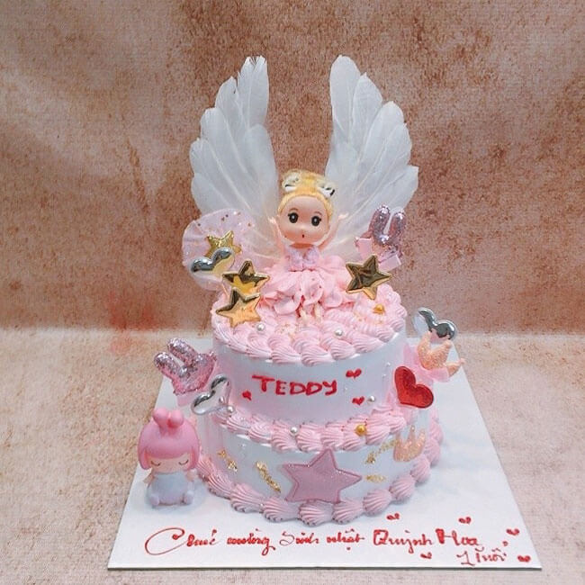 Bánh kem sinh nhật hoa hồng và nàng dê dễ thương bên cầu vồng mừng sinh  nhật bé gái 4 tuổi - Bánh Thiên Thần : Chuyên nhận đặt bánh sinh nhật theo  mẫu