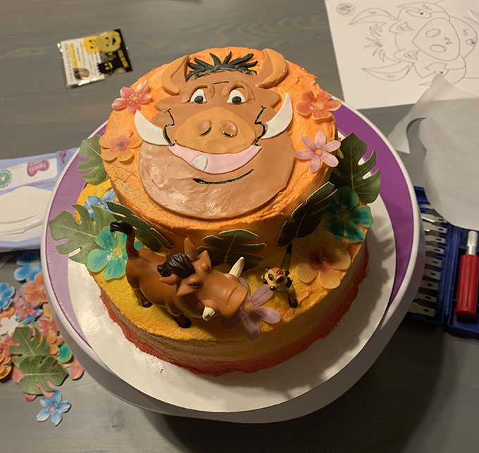 Bánh sinh nhật con lợn Pumba siêu ấn tượng