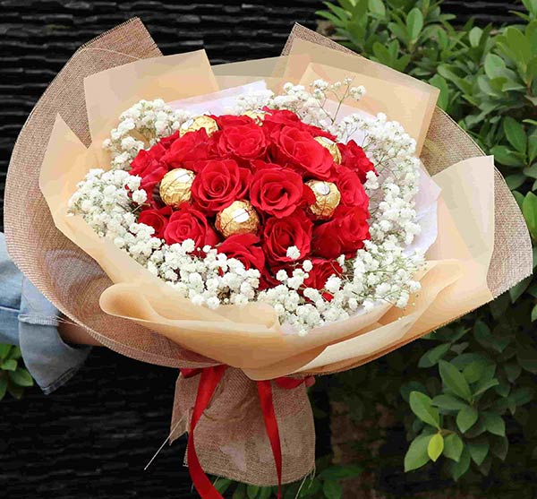 Bó hoa socola kết hợp hoa hồng tặng vợ