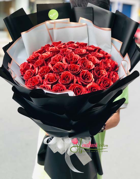 Bó hoa hồng sáp là món quà thật sự độc đáo và dịu dàng. Hương thơm sáp kết hợp cùng những nhánh hoa hồng đỏ rực sẽ làm bạn bất ngờ trước sự sang trọng của chúng. Hãy xem hình ảnh về bó hoa hồng sáp để cảm nhận sự tinh tế và đẳng cấp của loại hoa này.